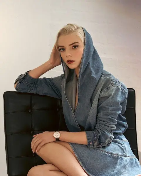 Anya Taylor Joy Jaeger LeCoultre Rendez Vous Moon Watch02 Anya Taylor Joy Jaeger LeCoultre Rendez Vous Moon Watch02