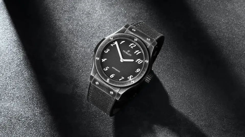 imgi_375_THG_Hublot_Classic-Fusion_Titanium-Retroverse-Special-Editions_Black