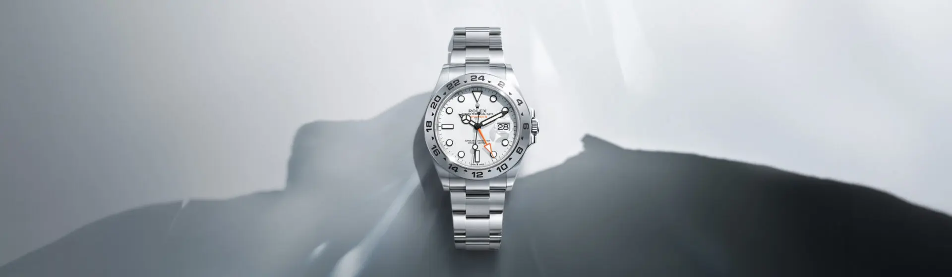 rolex-explorer-ii-cover-m226570-0001-landscape