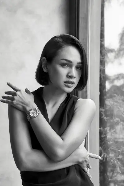 Andien Andien Aisyah wears Chronomat Automatic 36