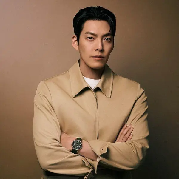 Classic and elegant. Kim Woo Bin is spotted wearing the latest Polaris collection in the new Jaeger LeCoultre video. @voguekoreaJaegerLeCoultre Polaris KimWooBin TheTimePlace 1 Classic and elegant. Kim Woo Bin is spotted wearing the latest Polaris collection in the new Jaeger LeCoultre video. @voguekoreaJaegerLeCoultre Polaris KimWooBin TheTimePlace 1