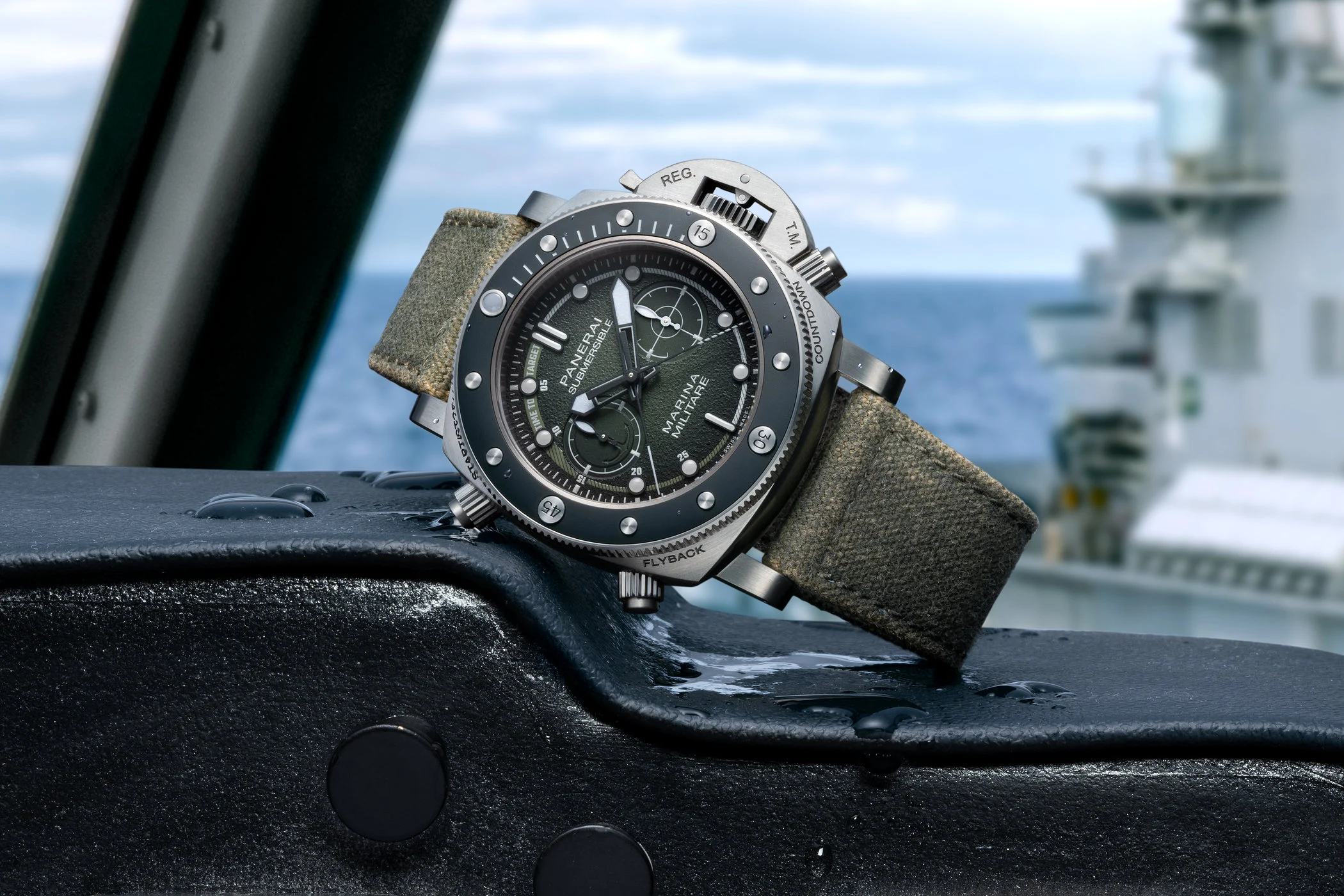 Panerai-Submersible-Chrono-Marina-Militare-Experience-Edition-PAM01699-Featured
