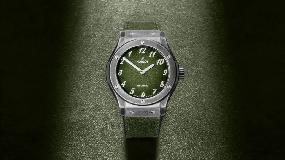 imgi_374_THG_Hublot_Classic-Fusion_Titanium-Retroverse-Special-Editions_Green