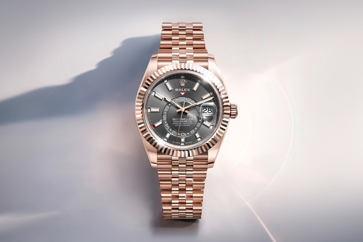 rolex-sky-dweller-cover-m336935-0008-portrait