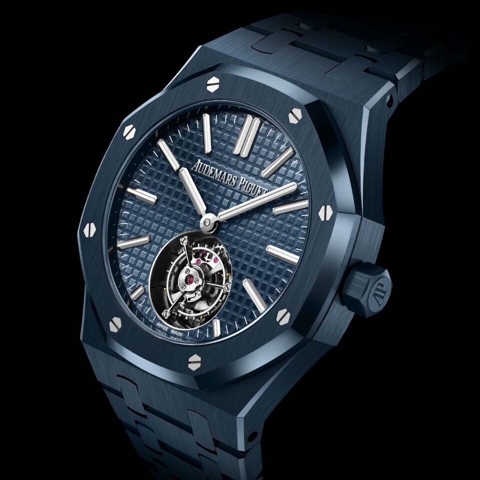 imgi_33_Audemars-Piguet-yal-Oak-Selfwinding-Flying-Tourbillon-Bleu-Nuit-Nuage-Ceramic-26730CD-2