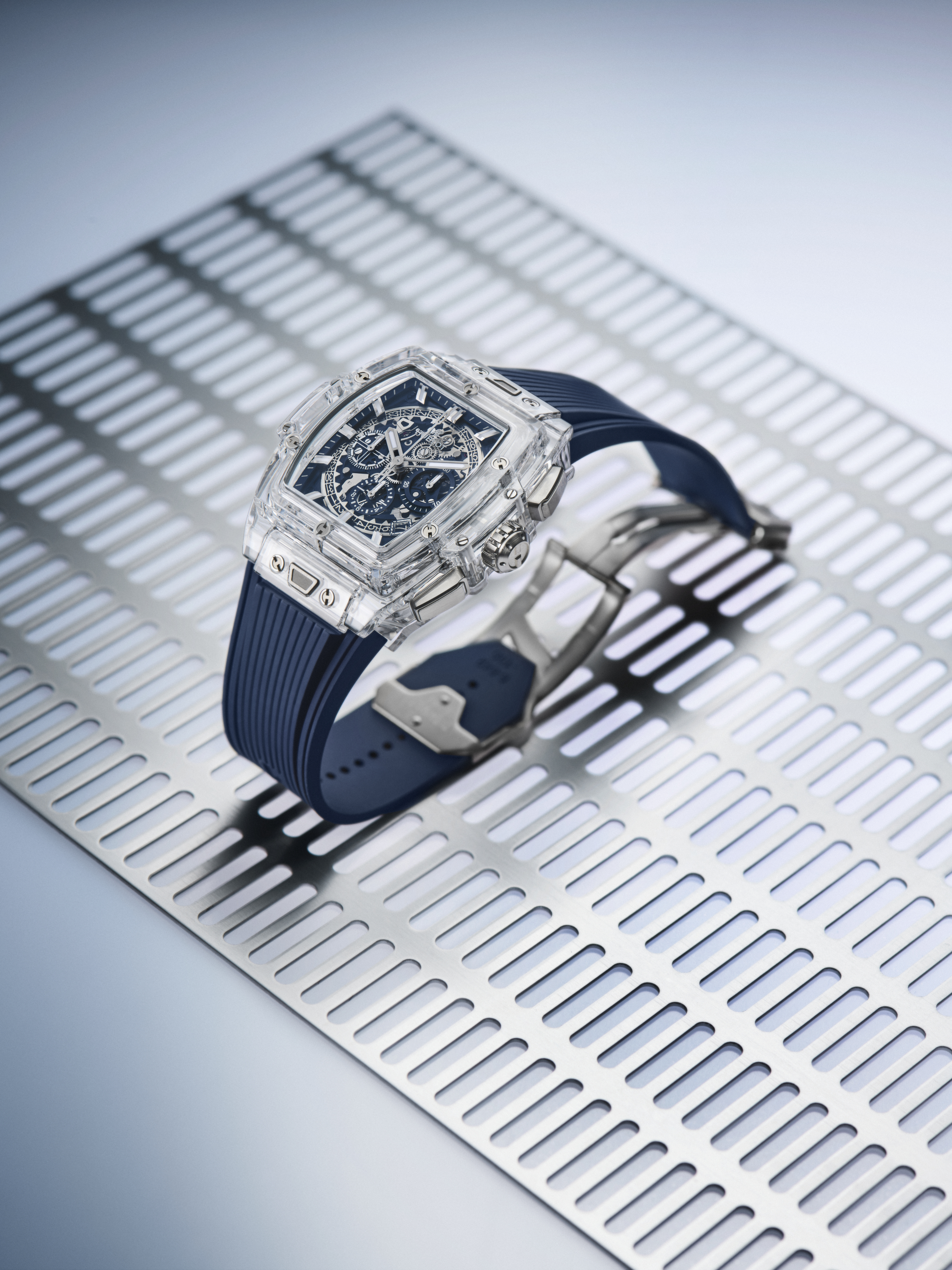 Hublot Spirit of Big Bang Sapphire Blue 42 mm: Keindahan Transparansi dalam Edisi Terbatas
