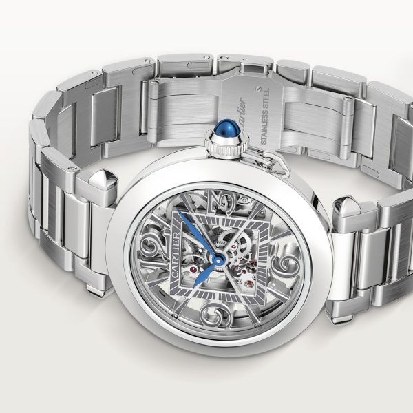 The steel timepiece is offset by blue details 2