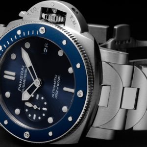 Panerai Submersible Blu Notte Comes with The New Bracelet Design
