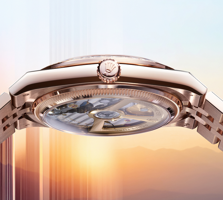 rolex-the-land-dweller-calibre-7135-a-high-frequency-movement_m127285tbr-0002_2501fj_002-portrait-1